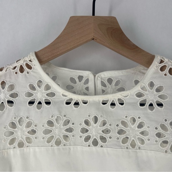 Christy Lynn‎ White Cotton Eyelet Puff Sleeve Top Feminine Romantic - Picture 3 of 13